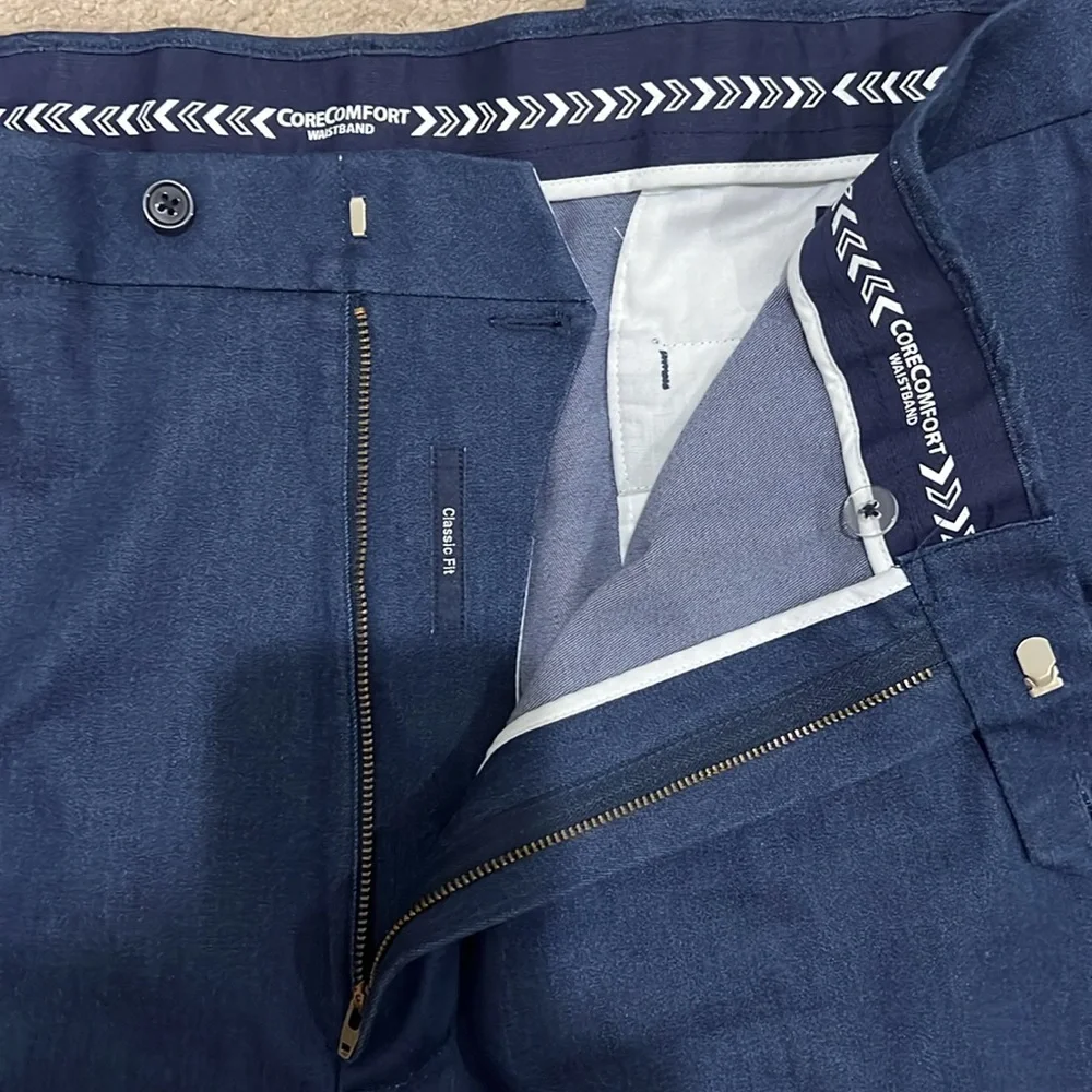 Roundtree & Yorke Travel Smart Dress Pants - Picture 5 of 5